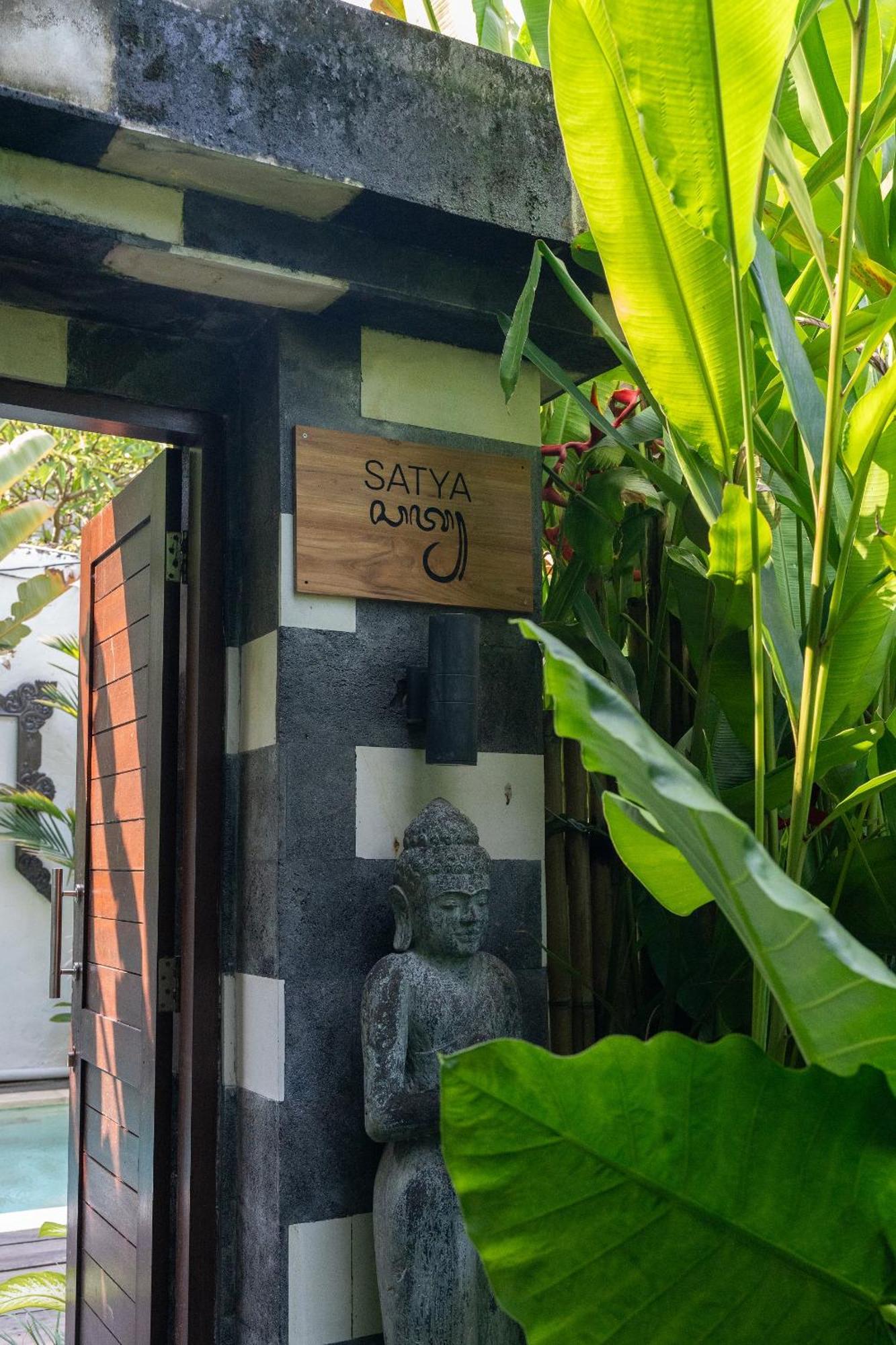 Hotel The Gardens Seminyak Extérieur photo